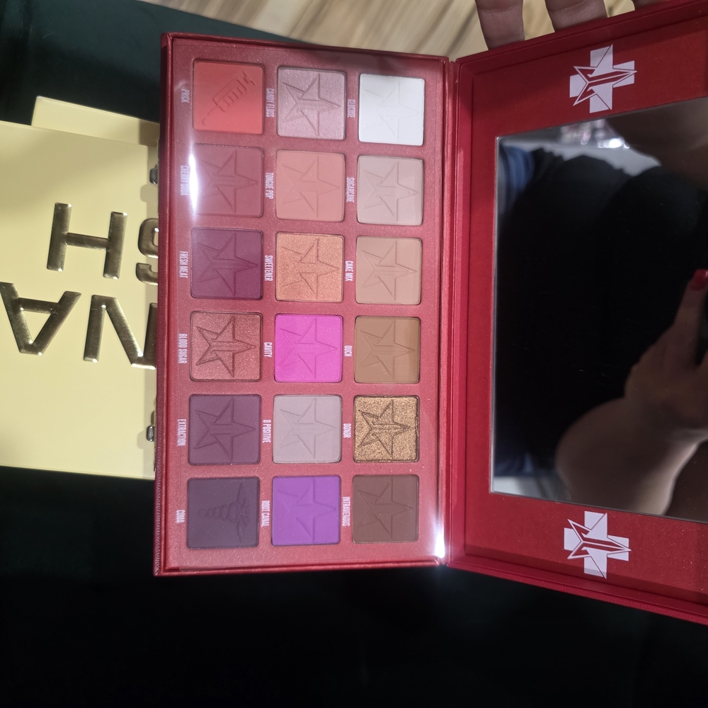 Jeffree Star Blood Sugar Eyeshadow Palette